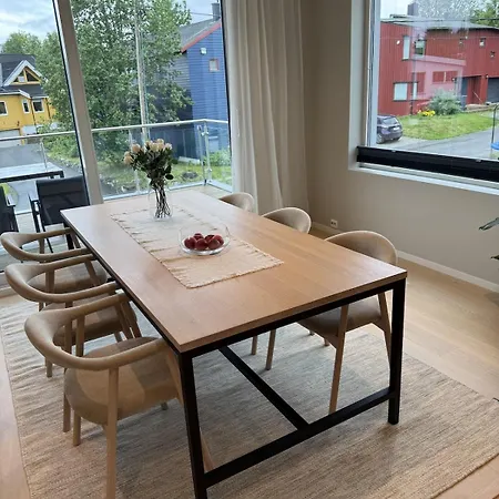 3br Close To Prestvannet And Center Tromsø